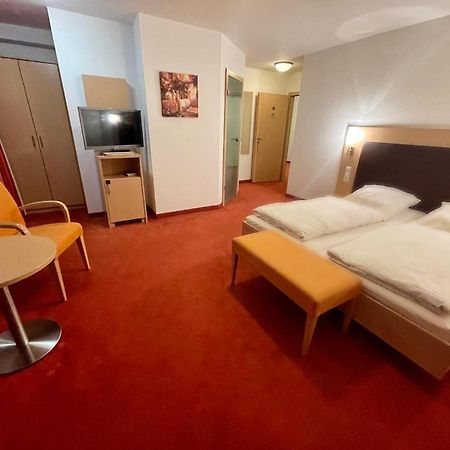 Lilton Hotel Stuttgart-Zuffenhausen Dış mekan fotoğraf